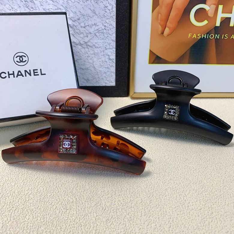 Chanel Hair Grab Clip  (1)